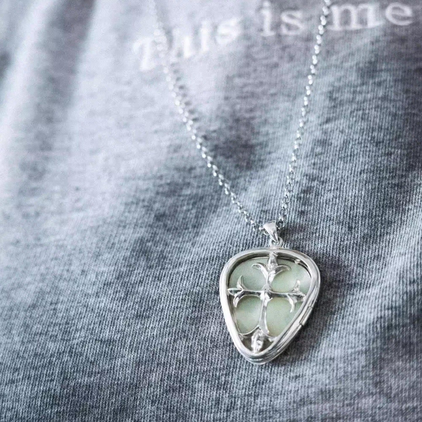 Guitar Pick Holder with Luminous Guitar Pick 925 Sterling Silver Pendant Necklace Jewelry Unisex