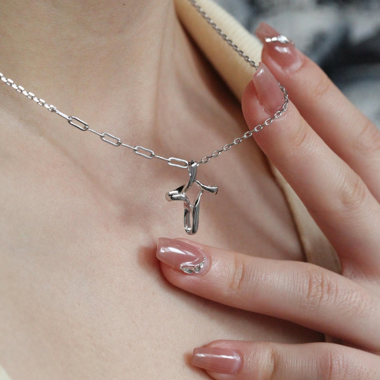 Star Cross - 925 Sterling Silver Mobius Pendant Choker Necklace for Women