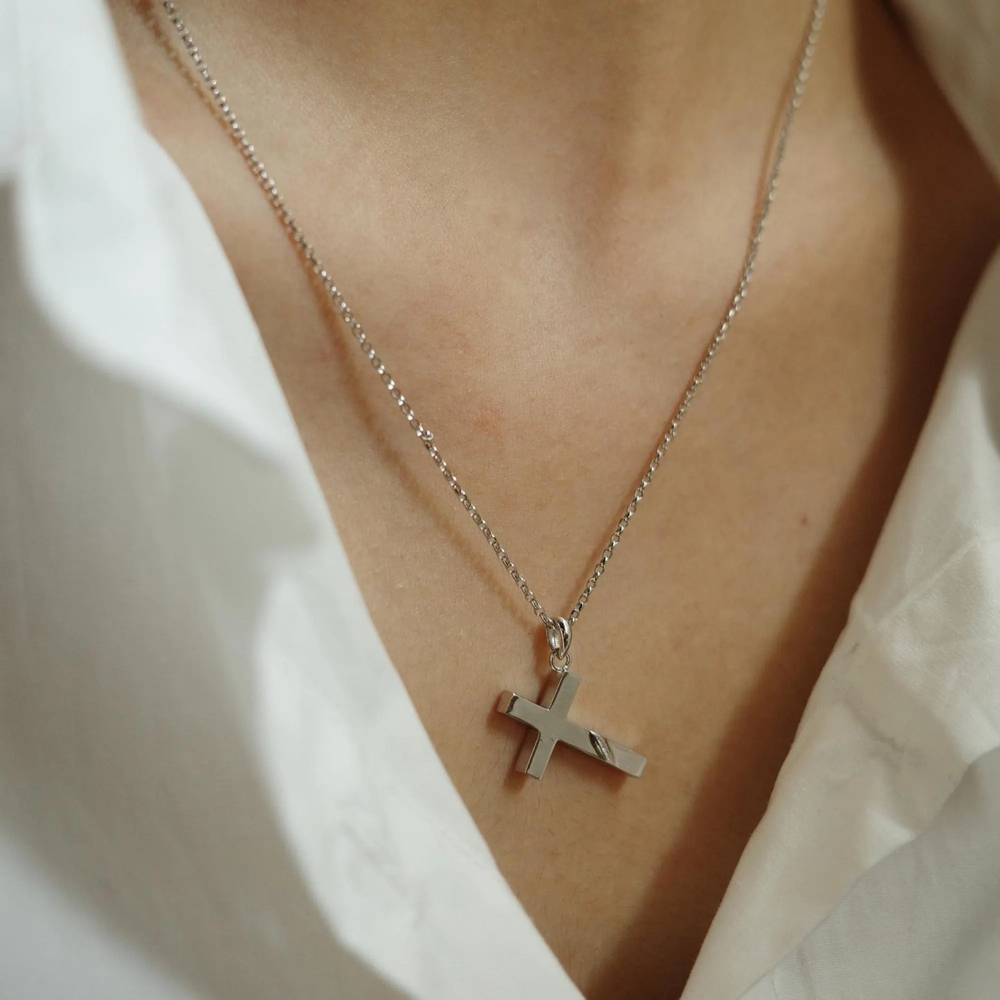 Scarred - 925 Sterling Silver Cross Pendant Choker Necklace for Women