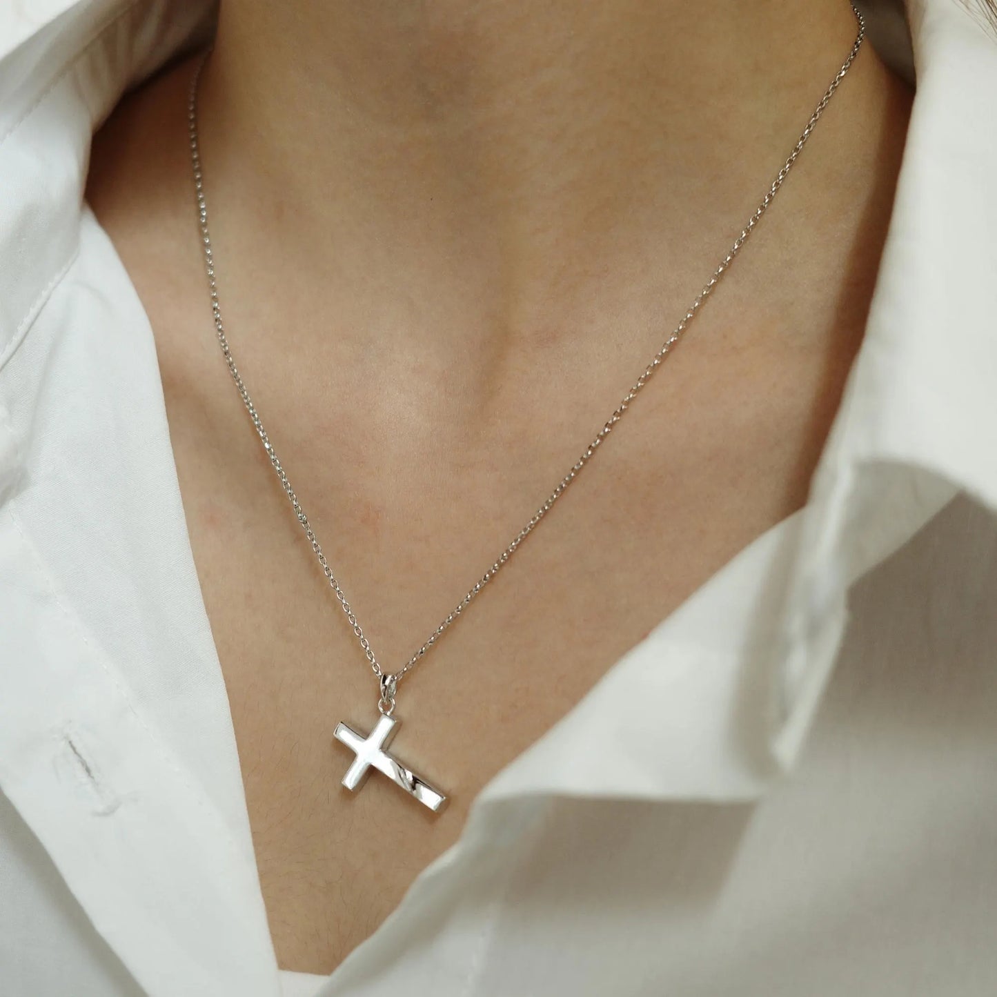 Scarred - 925 Sterling Silver Cross Pendant Choker Necklace for Women